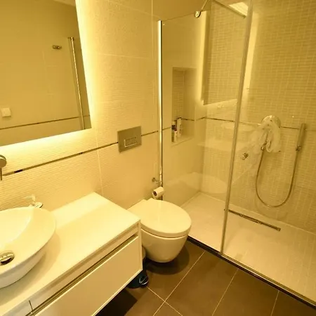 Manavgat - Superb 2 Bedroom Near And Centre דירה