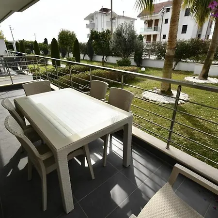 Daire Manavgat - Superb 2 Bedroom Near And Centre Side